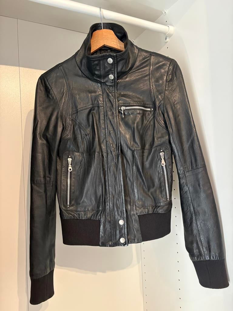 Zwart lederen (echt) vestje, Ophalen, Gedragen, Maat 36 (S), Zwart