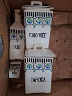 Zeer oude stenen kruidenpotjes, Ophalen