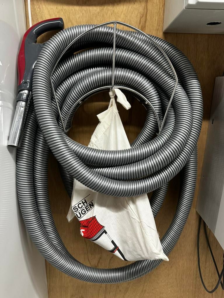 Centrale stofzuiger, Ophalen, Zo goed als nieuw