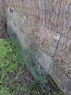 Vitre à donner sur Lives sur Meuse, Tuin en Terras, Gaas en Draad