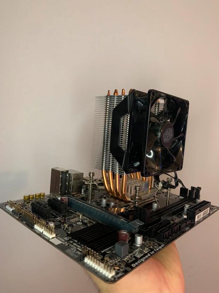 Carte mère DDR4 + processeur Intel i5 7e gen (INCLUS!), Informatique & Logiciels, Cartes mères, Utilisé, Intel, DDR4, Enlèvement ou Envoi