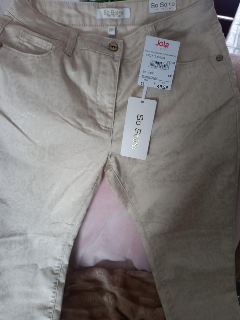 Nieuwe dames broek maat 28, Ophalen of Verzenden