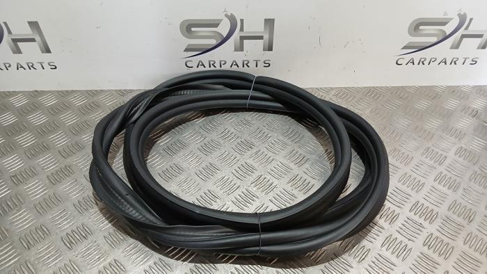 Achterkleprubber van een Mercedes C-Klasse, Gebruikt, -, Ophalen of Verzenden, -