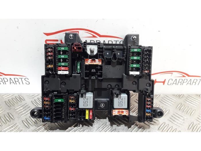 Boîte à fusibles d'un Mercedes A-Klasse, Autos : Pièces & Accessoires, Électronique & Câbles, Mercedes-Benz, Utilisé, Enlèvement ou Envoi