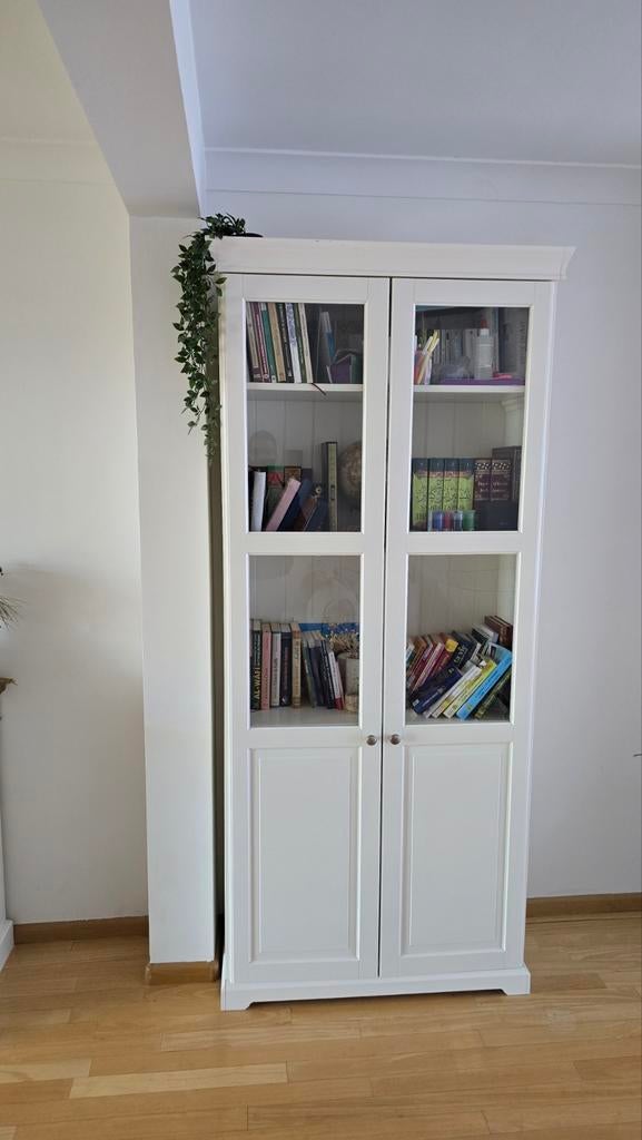 Witte boekenkast — Klassieke stijl — Very b, Huis en Inrichting, Kasten | Boekenkasten, Ophalen