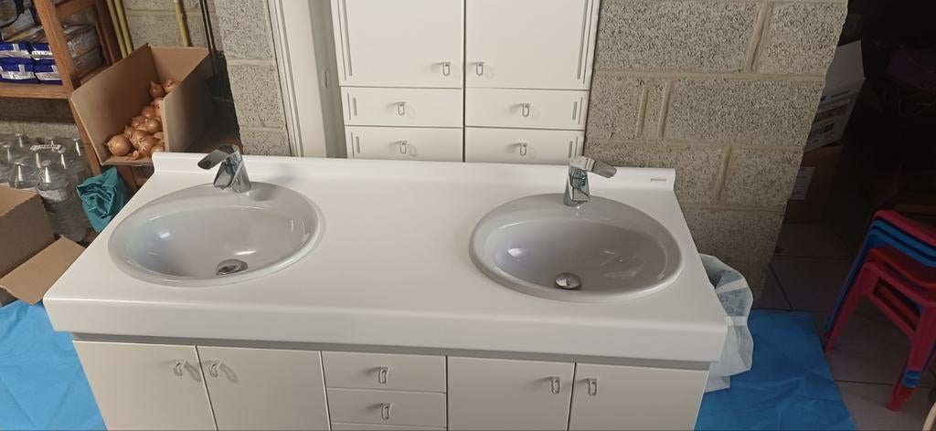 magnifique meuble salle de bain en excellent état