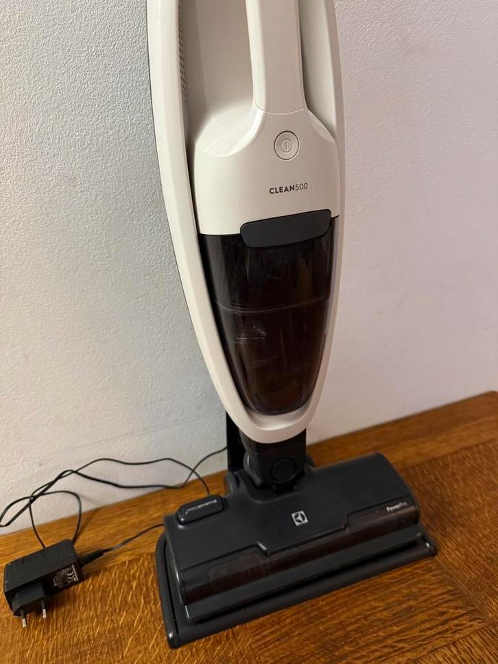Aspirateur balai sans fil Electrolux CLEAN500, Electroménager, Aspirateurs, Comme neuf, Aspirateur, Réservoir, Enlèvement