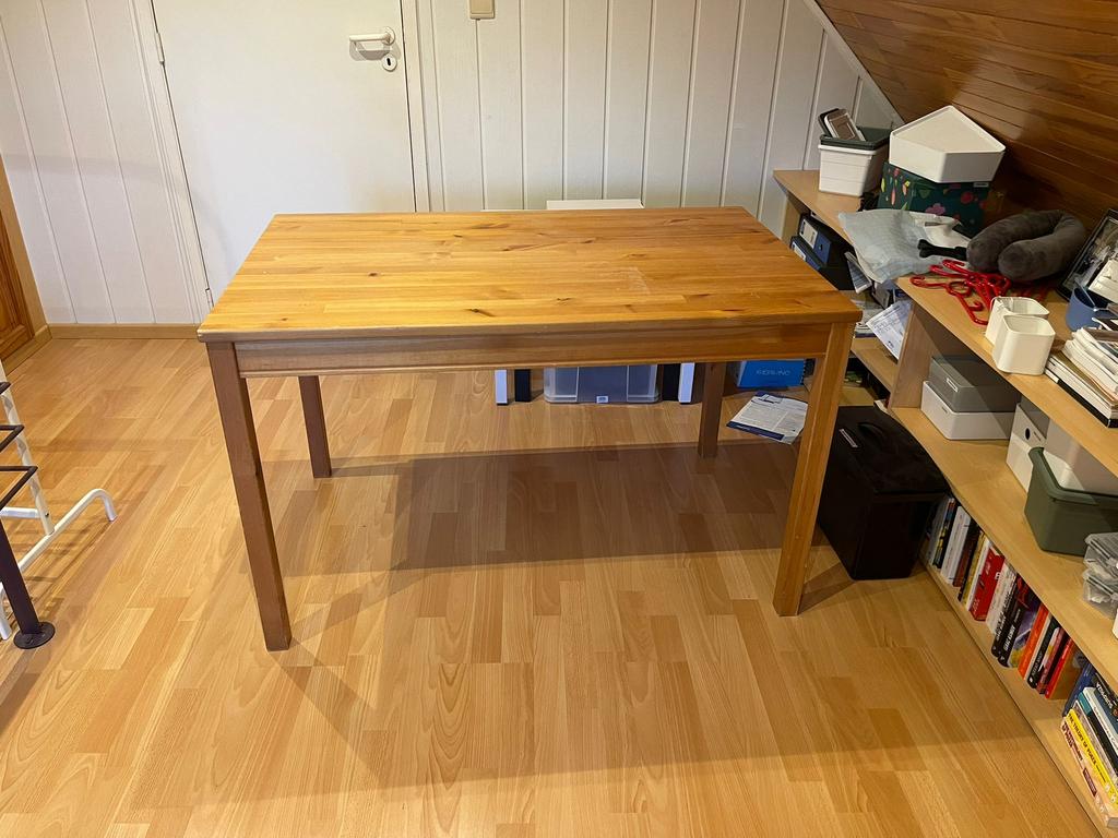 IKEA massief grenen tafel en 4 stoelen set, Ophalen