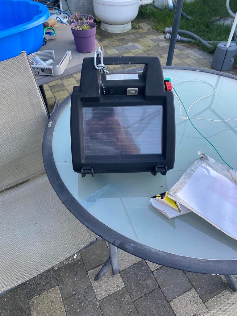 Gallegher schrikdraad met zonnepaneel, Dieren en Toebehoren, Stalling en Weidegang, Weidegang, 4 paarden of pony's of meer