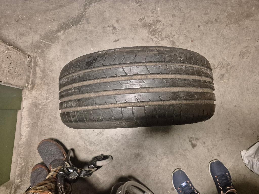 Deux pneus en superbes état, Auto-onderdelen, Banden en Velgen, Overige, Gebruikt, Overige, Band(en)
