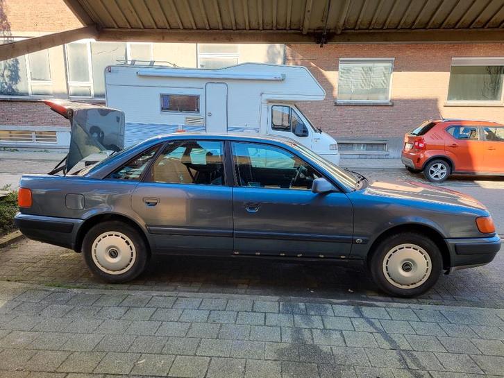Audi 100 C4 Old-timer 2.3cc benzine, Automaat, Auto's, Audi, Particulier, Lichtmetalen velgen, Benzine, Automaat, Blauw, Stof
