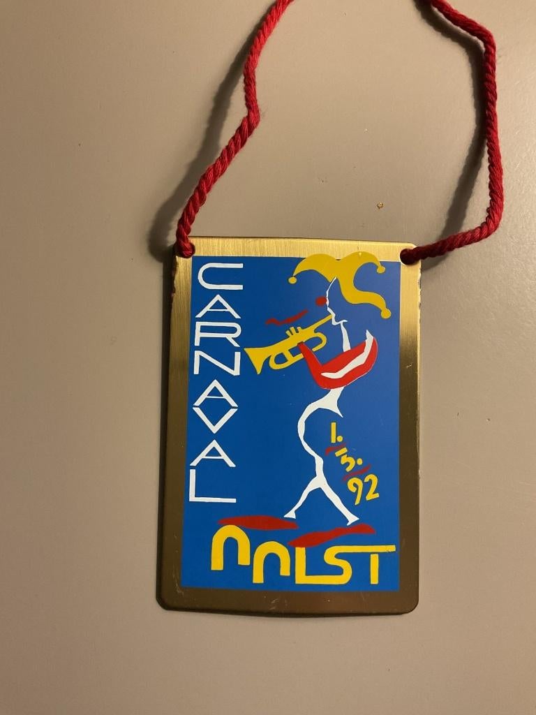 Aalst Carnaval medaille 1992, Ophalen