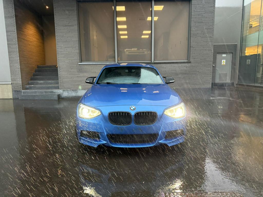 BMW 116i – Stijlvol & betrouwbaar!, 4 deurs, 1 Reeks, Blauw, Alcantara