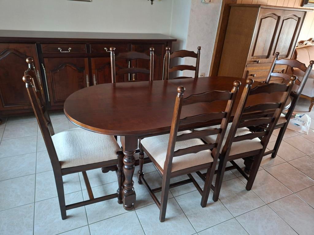Verlengbare ovale eettafel in kersenhout in prima staat., Huis en Inrichting, Ophalen, Kersenhout
