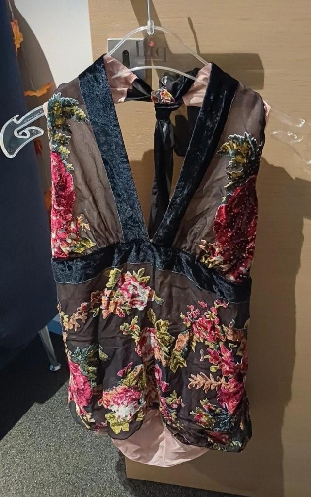 Feestelijke haltertop met borduursel en pareltjes, Ophalen of Verzenden, Maat 38/40 (M)