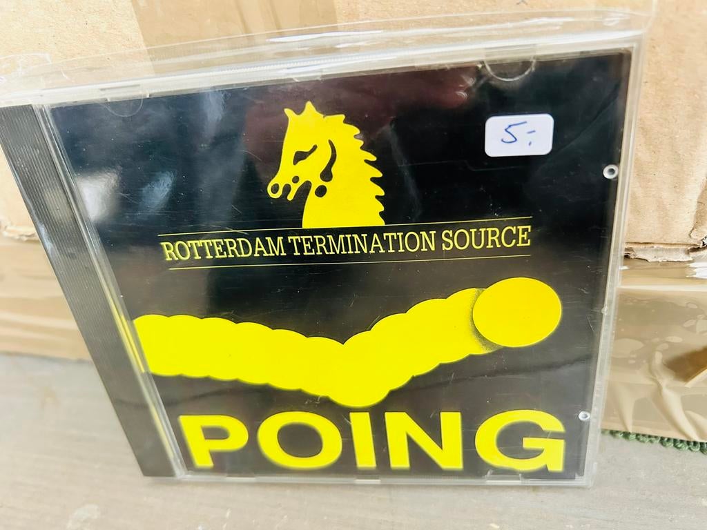 Rotterdam Termination Source : Poing, Enlèvement ou Envoi