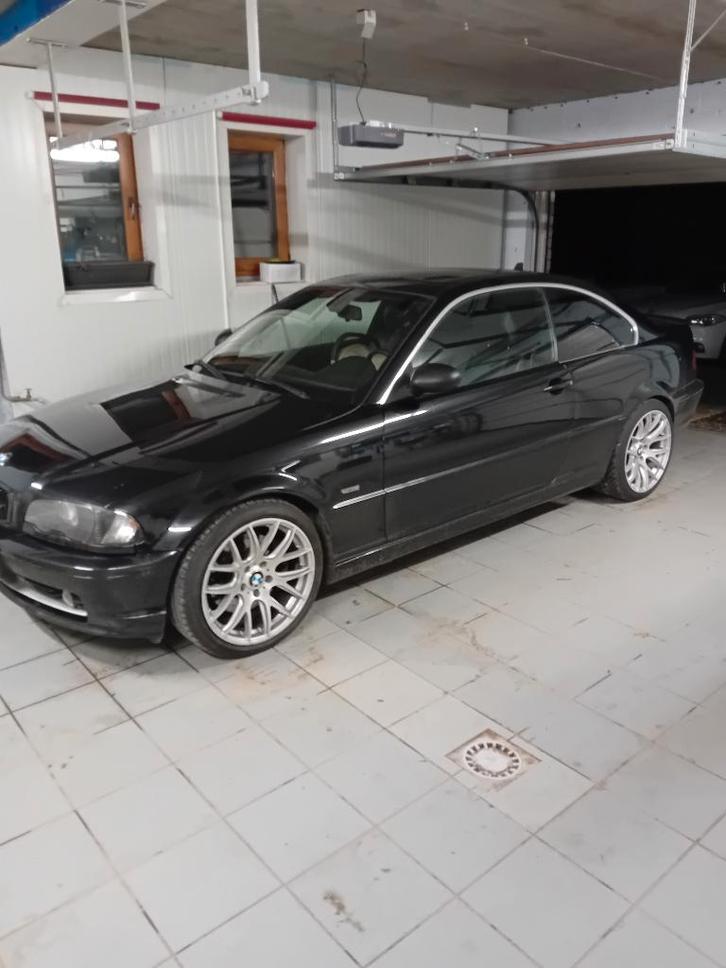 Bmw e46 330ci, Autos, BMW, Particulier, Série 3, Toit ouvrant, Essence, 3 portes, Automatique, Noir, Noir, Cuir, Propulsion arrière
