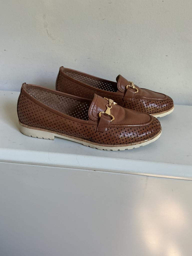 Mocassins Tamaris pour femmes, taille 40, Vêtements | Femmes, Chaussures, Enlèvement ou Envoi, Comme neuf, Sabots