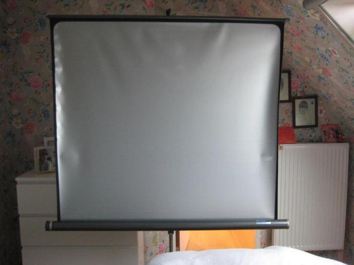 diaprojecter + scherm + 650 diaraampjes met glas, Audio, Tv en Foto, Diaprojectoren, Zo goed als nieuw, Met scherm, Ophalen