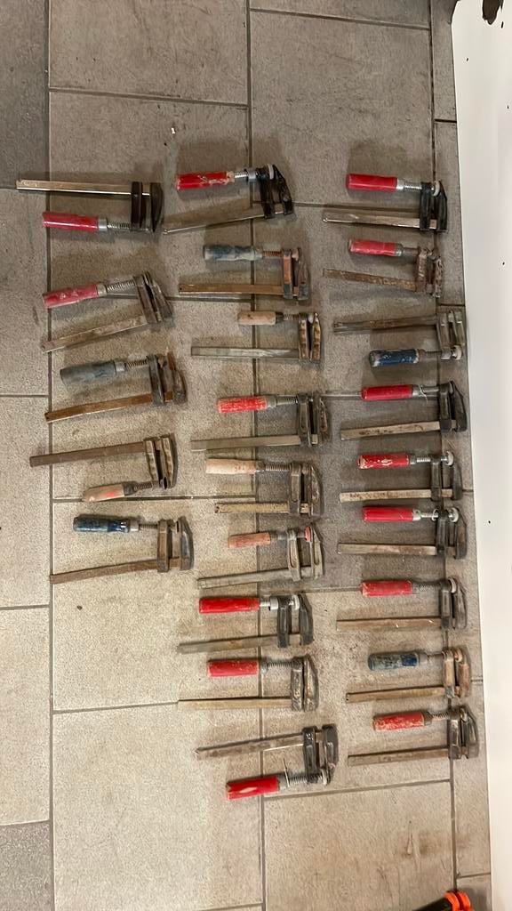 23 serre-joints 200mm 1,5€/pc ou faire offre pour le lot, Bricolage & Construction, Outillage | Outillage à main, Enlèvement, Utilisé