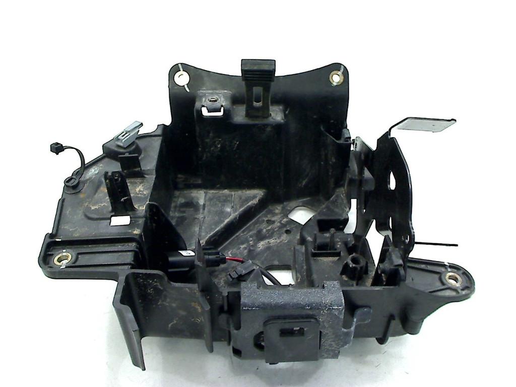 CARENAGE PANNEAU INTERNE Indian Chief Dark Horse (01-2022/-), Dhr. S. di Majo, Utilisé, Info@cama-motorparts.nl, P.J. Troelstraweg 8 8
3144 CX  MAASSLUIS, NL