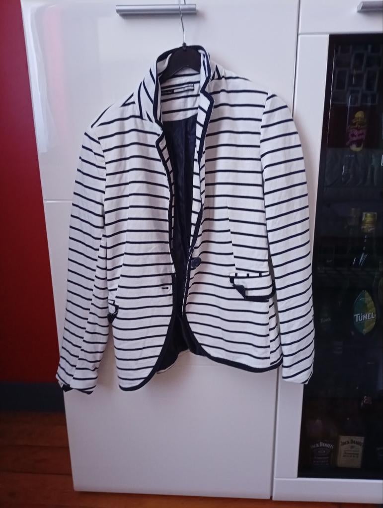 Blazer femme Stradivarius Taille S, Vêtements | Femmes, Neuf, Taille 36 (S), Enlèvement, STRADIVARIUS