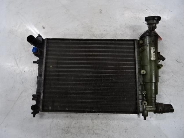RADIATEUR Citroën Saxo (01-1996/12-2004), Auto-onderdelen, Airco en Verwarming, Citroën, Gebruikt