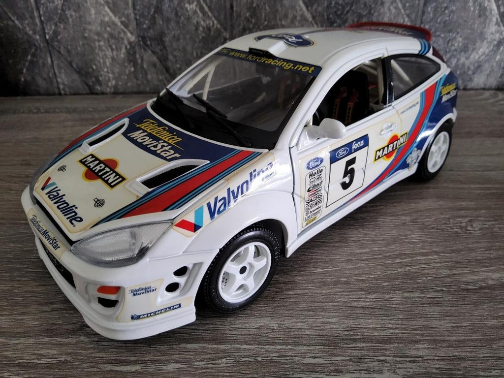 Ford Focus., Hobby en Vrije tijd, Modelauto's | 1:18, Ophalen of Verzenden, Burago