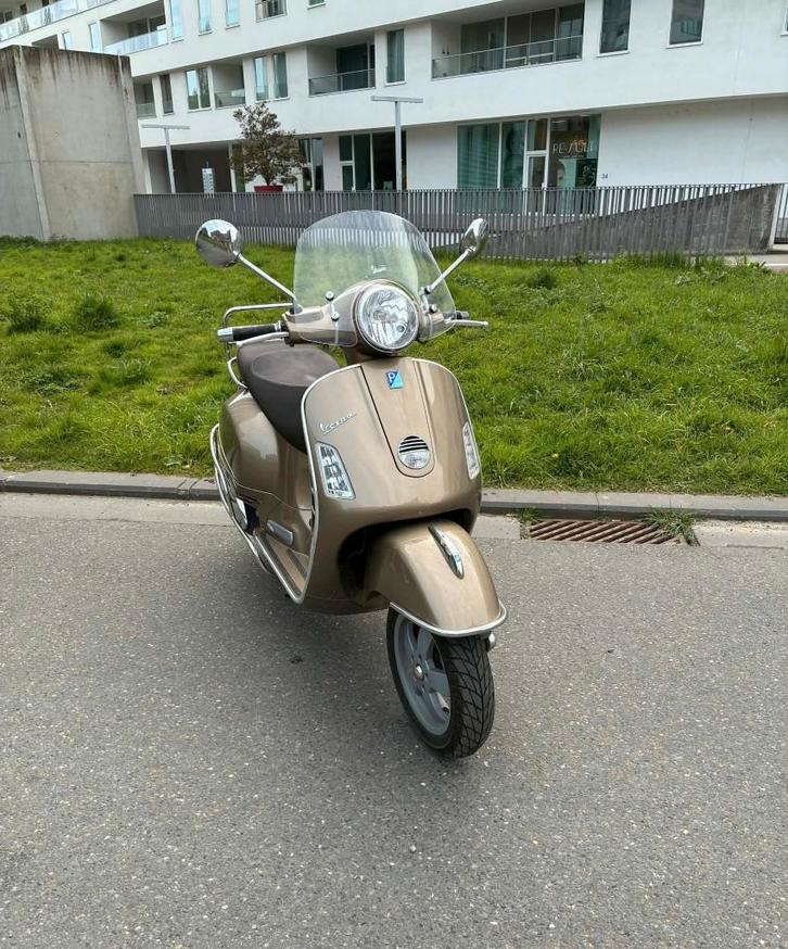 Vespa Piaggio GTS300 Doré, Vélos & Vélomoteurs, Scooters | Vespa, Autres modèles, Essence, Enlèvement