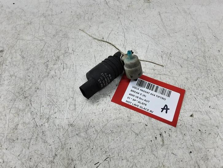 RUITENSPROEIERPOMP VOOR Passat Variant 4Motion (3B6), Auto-onderdelen, Ruiten en Toebehoren, Volkswagen, Gebruikt