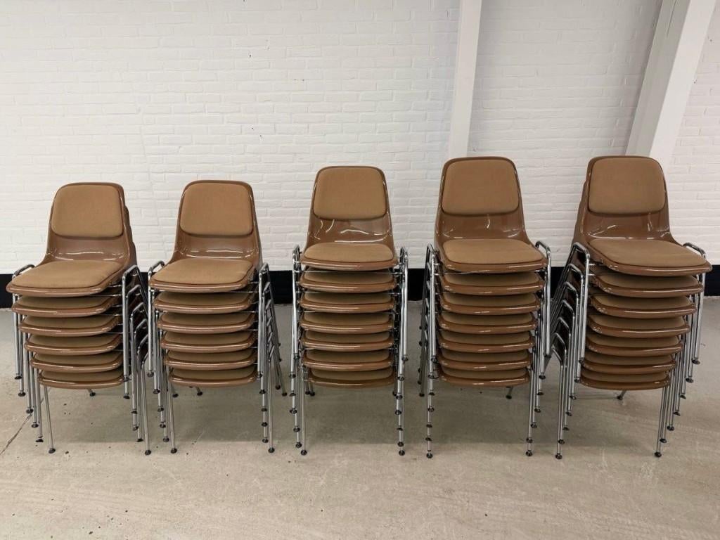 32 vintage Drabert stapelbare stoelen, Ophalen, Kunststof