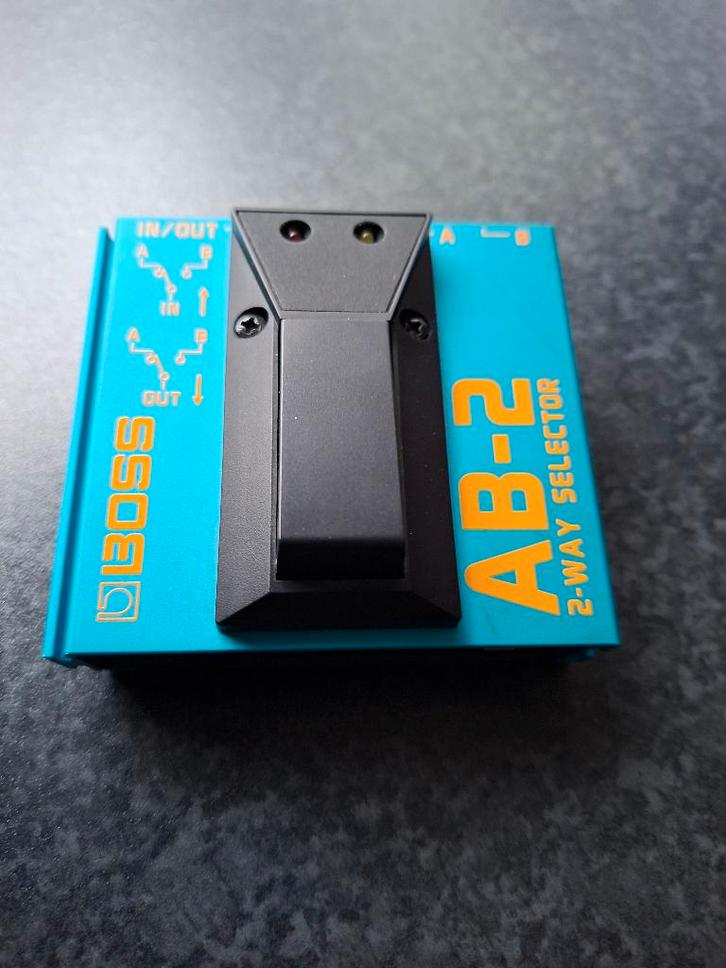 Boss AB-2 schakelpedaal, Musique & Instruments, Effets, Comme neuf, Autres types, Enlèvement ou Envoi