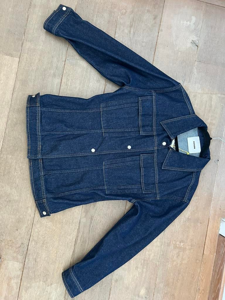 Aeron blauwe jeansvest gecentreerd, Kleding | Dames, Spijkerbroeken en Jeans, Verzenden, Zo goed als nieuw