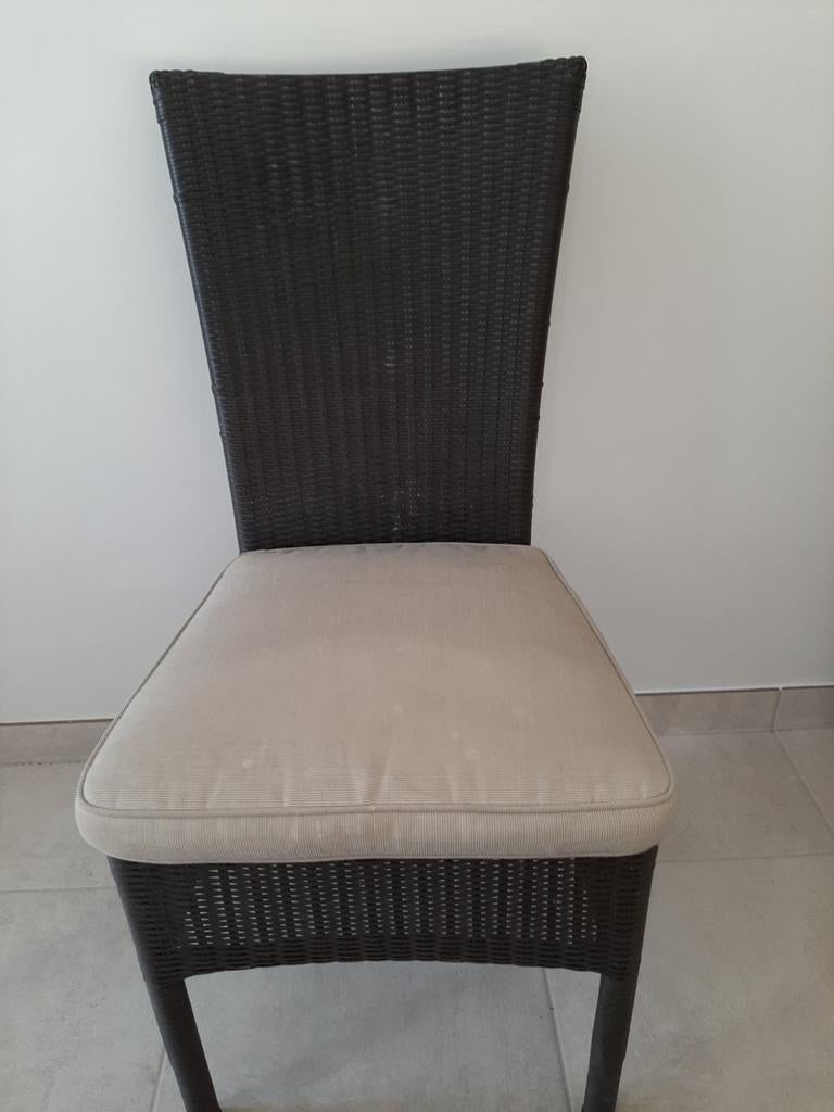 Bruin stoelen   6   met kussen / in riet/ per stuk 30 euro, Ophalen, Bruin