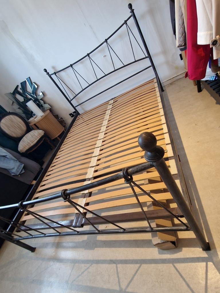 Lit 140x200 + sommier