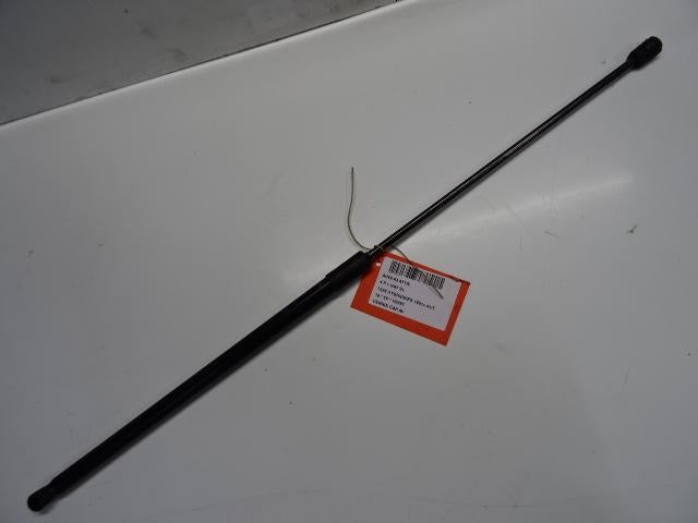 VERIN DE CAPOT Audi A3 Sportback (8VA / 8VF), Autos : Pièces & Accessoires, Suspension & Châssis, Audi, Utilisé