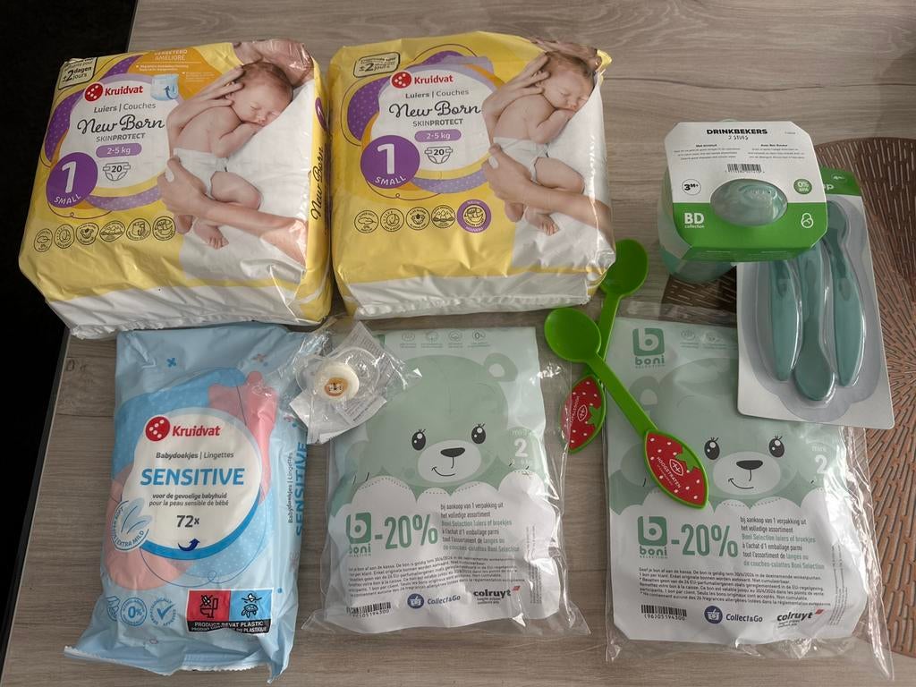 New born pampers en nog meer, Enfants & Bébés, Enlèvement, Comme neuf
