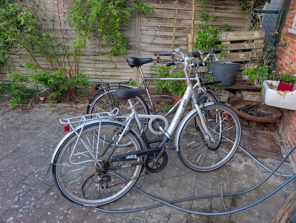 2 fietsen, Fietsen en Brommers, Fietsen | Dames | Damesfietsen, Ophalen