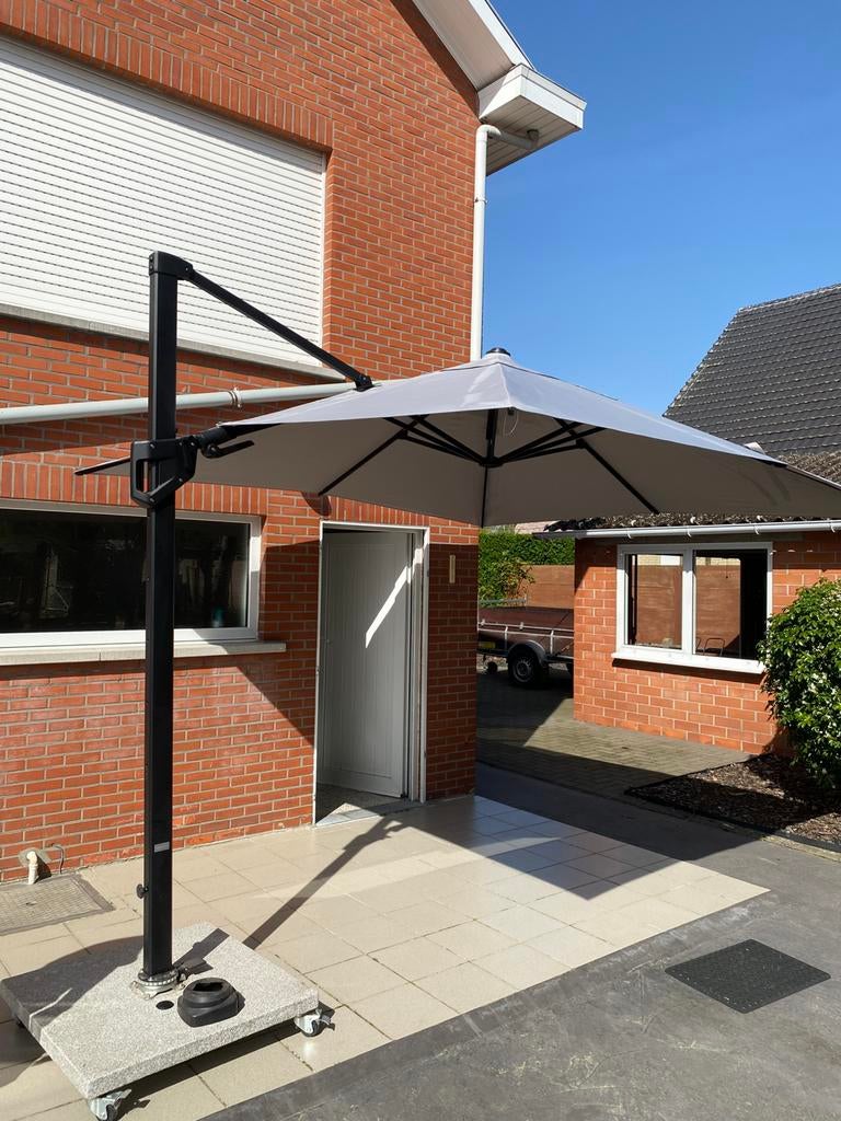 Zo goed als nieuwe zweefparasol te koop, Ophalen, Zo goed als nieuw, Zweefparasol