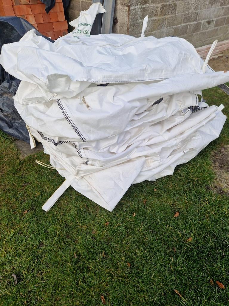 10 lege Bigbags, Ophalen, Zo goed als nieuw