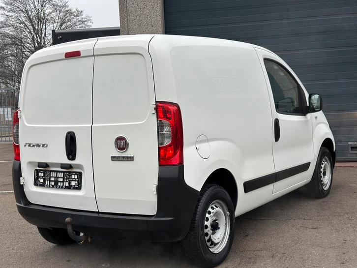 Fiat Fiorino 1.3Diesel Euro6b 1er propriété prête immatricul, Autos, Camionnettes & Utilitaires, Entreprise, ABS, Phares directionnels