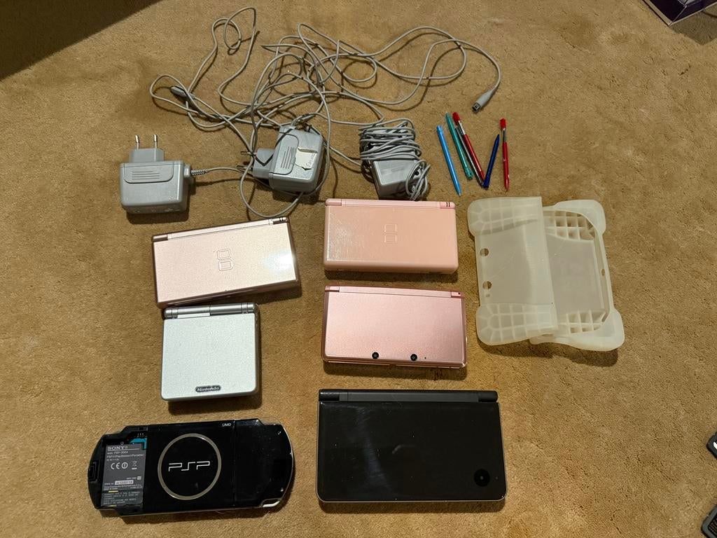 Pack Nintendo DS/3DS/GBA SP/PSP + jeux, Consoles de jeu & Jeux vidéo, Enlèvement ou Envoi, Utilisé