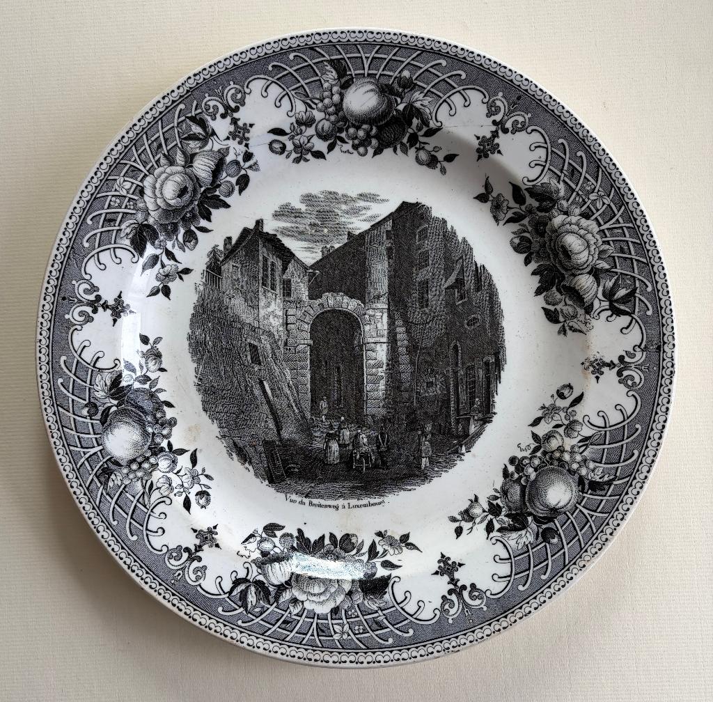 faïence BOCH Luxembourg Vue du BREITENWEG Luxembourg 1834, Antiquités & Art, Envoi