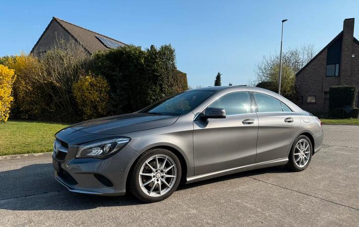 Mercedes cla180 Automaat Benzine 54.000km, Auto's, Mercedes-Benz, Particulier, CLA, ABS, Airbags, Airconditioning, Bluetooth, Bochtverlichting