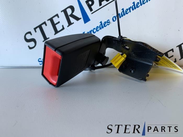 Veiligheidsgordel Insteek rechts-achter van een Mercedes E-K, Auto-onderdelen, Interieur en Bekleding, Mercedes-Benz, Gebruikt