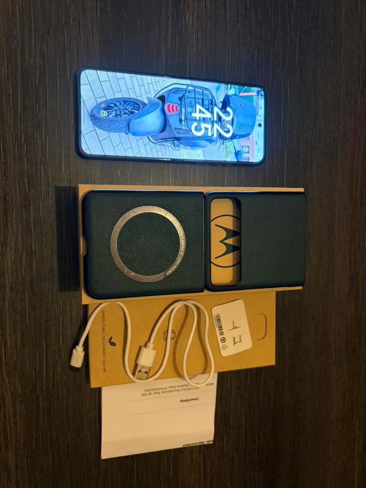 Razr 40 splinternieuw met garantie te ruil voor kukirin step, Fietsen en Brommers, Steps, Zo goed als nieuw, Ophalen