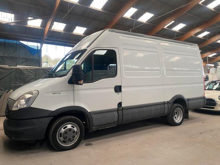 Iveco Dailly 3.0d airco 140.000km 180pk, Auto's, Bestelwagens en Lichte vracht, Bedrijf, Te koop, ABS, Airbags, Airconditioning