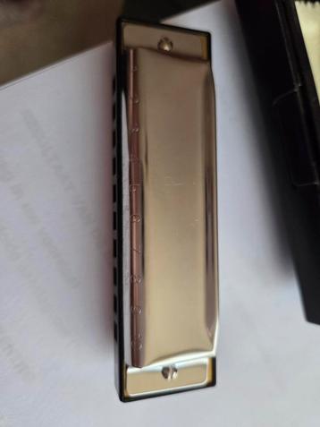 Milomex mondharmonica model no. Z28465, Musique & Instruments, Instruments à vent | Harmonica, Enlèvement, Comme neuf