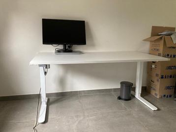 Zit/Sta bureau, Ophalen, Bureau