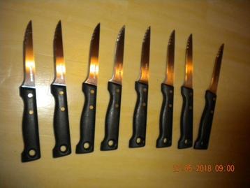Bestek : zwarte (Steak)messen 8st. + bruine messen 6st. beschikbaar voor biedingen